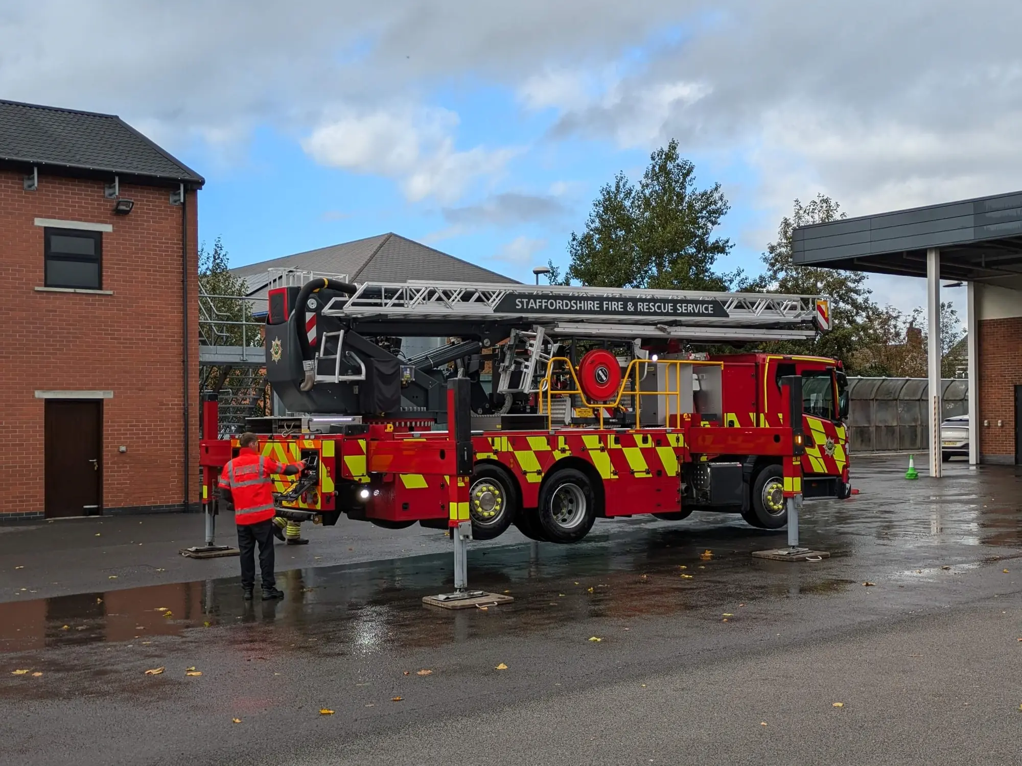 pxl 20241017 1325349201